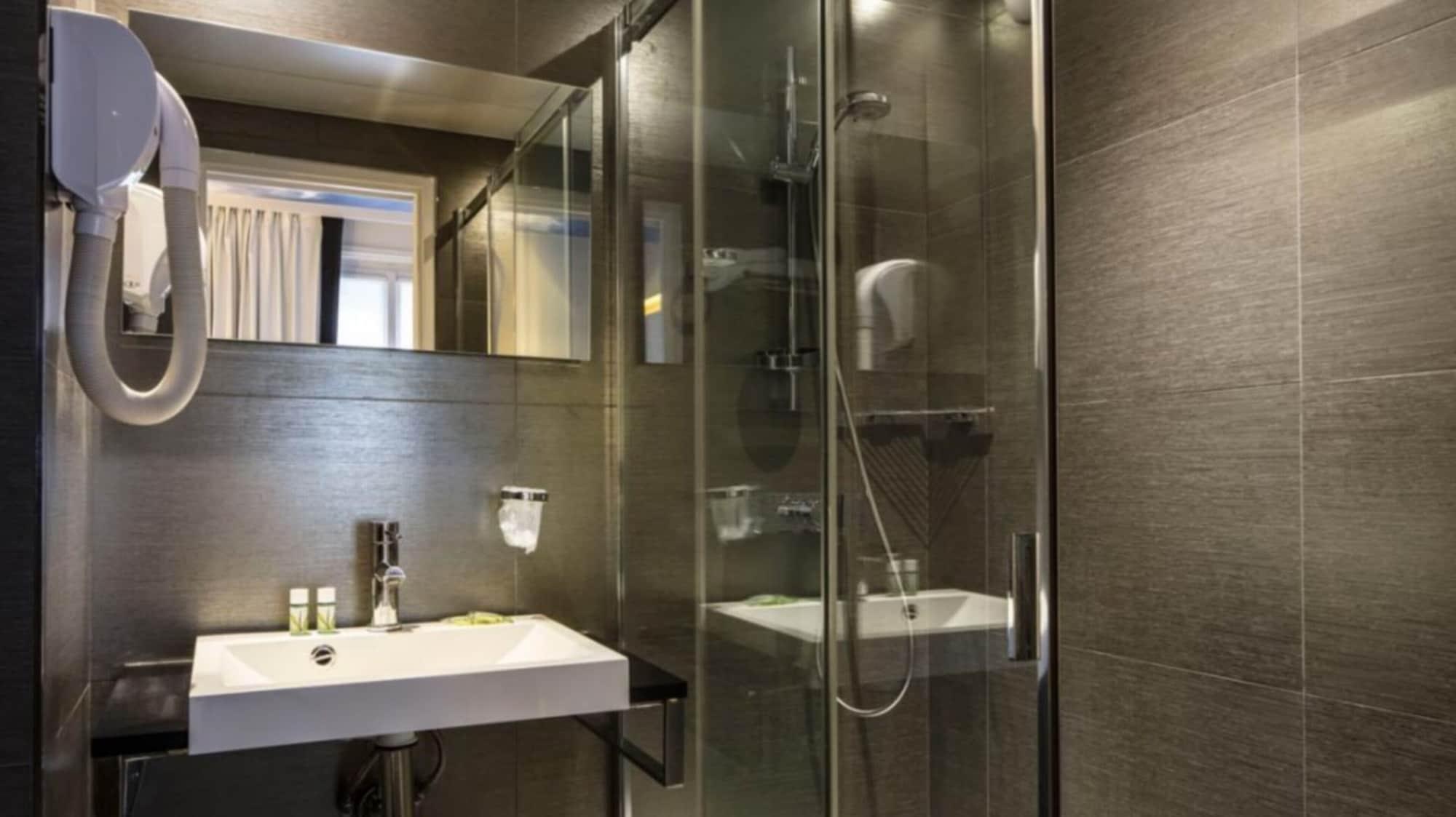 Nouvel Hotel Eiffel Paryż Zewnętrze zdjęcie